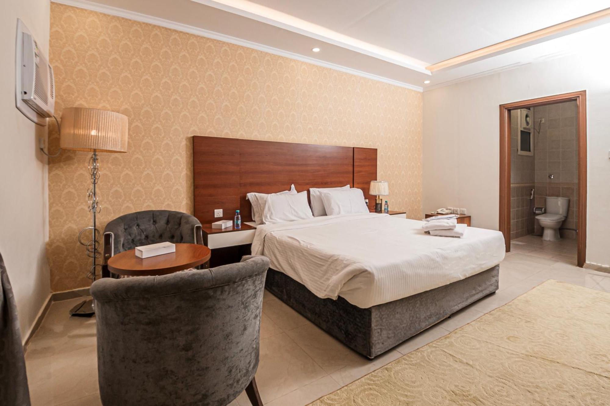 Aparthotel Ghalyt Ohud à Médine Extérieur photo