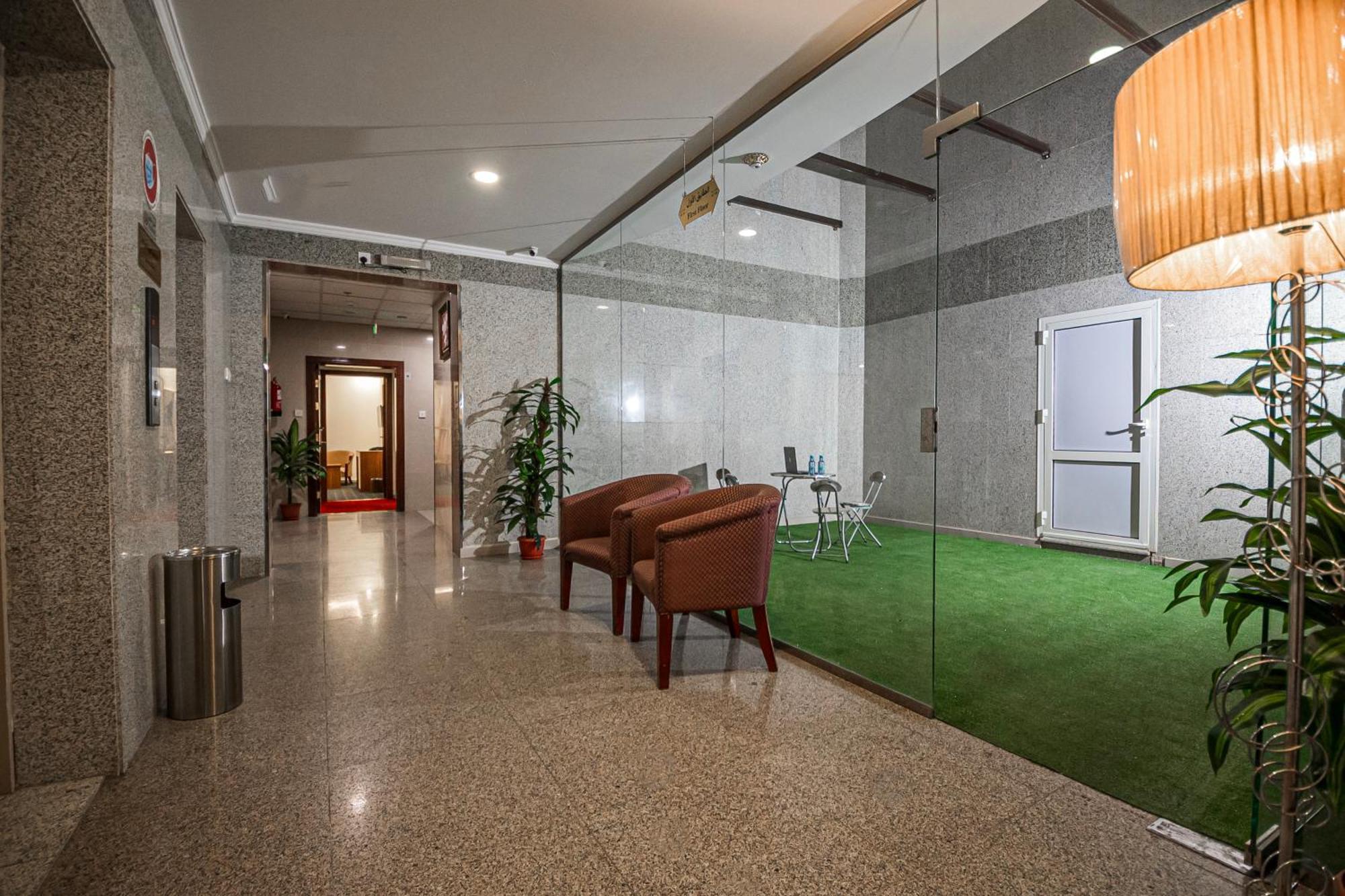 Aparthotel Ghalyt Ohud à Médine Extérieur photo